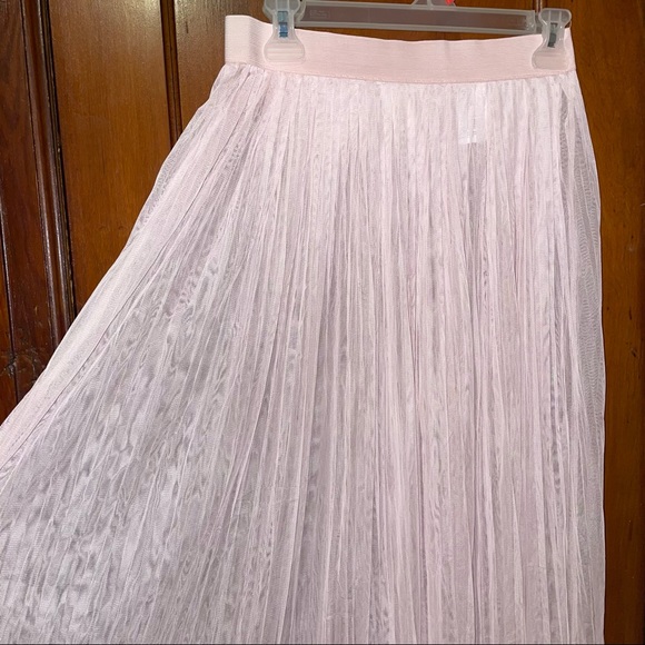 Baby pink tulle pleated maxi skirt 🌸 - Picture 2 of 3